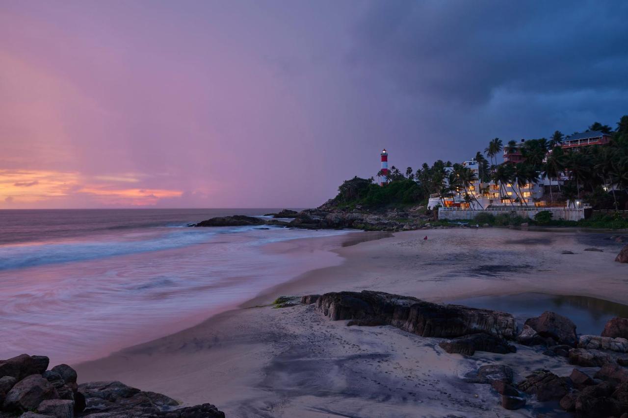 Rockholm At The Light House Beach Kovalam Exteriör bild